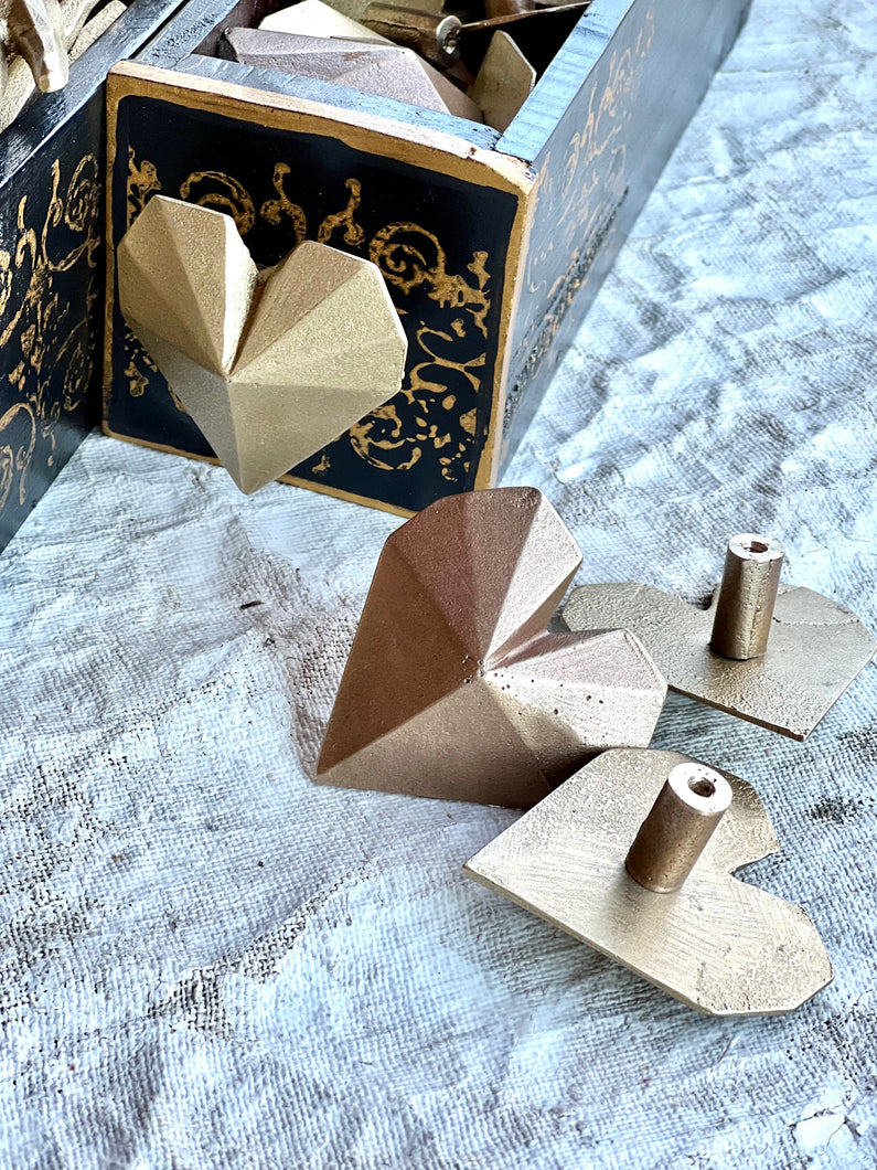 GEO series, heart knob.