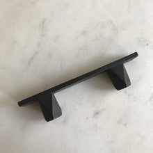 GEO series cast bronze handle 5", various finishes.