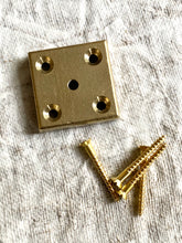 Wall plate, small.