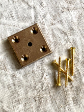 Wall plate, small.