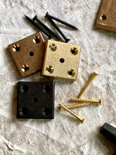 Wall plate, small.