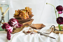 Nesting bowls, three sizes.