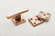 Wall plate, small.