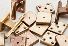 Wall plate, small.