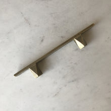 GEO series cast bronze handle 7", various finishes.